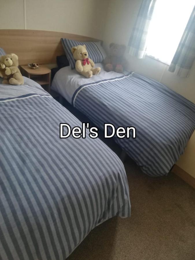 Del'S Den Lakeside Weeley Bridge Exterior foto