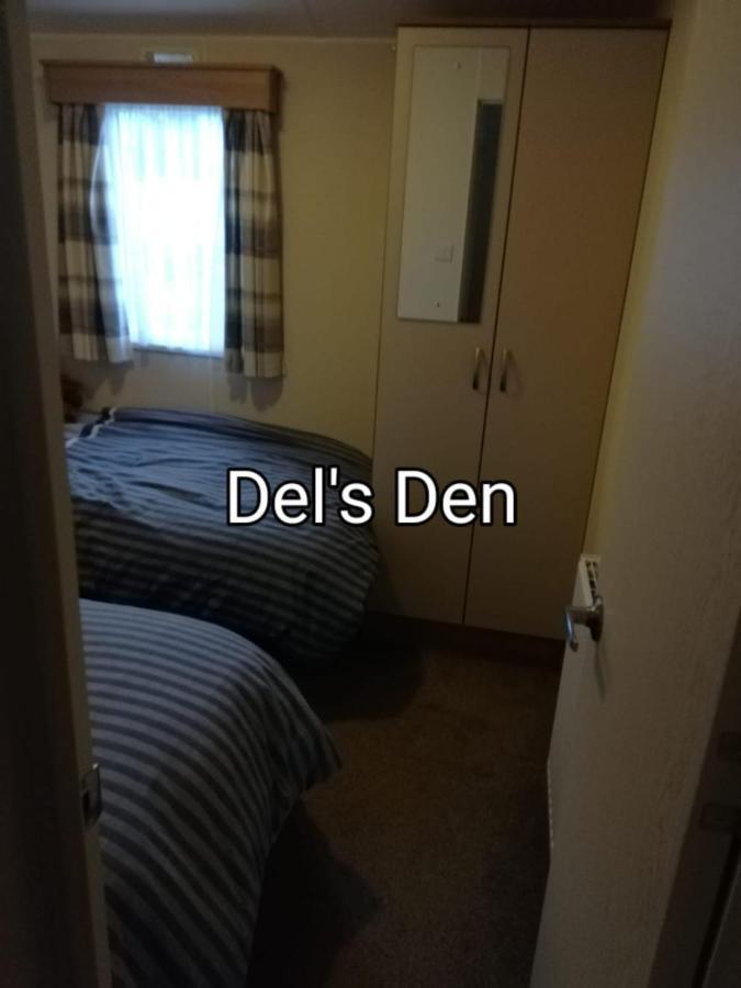 Del'S Den Lakeside Weeley Bridge Exterior foto