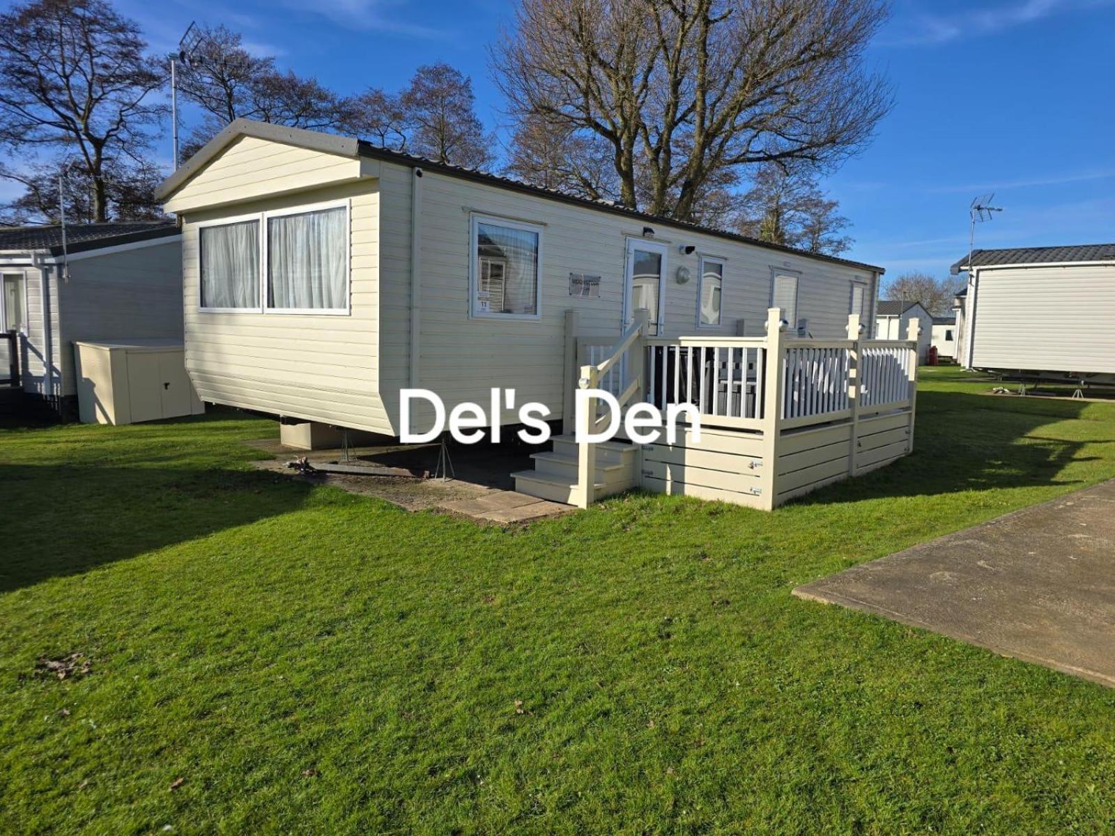 Del'S Den Lakeside Weeley Bridge Exterior foto